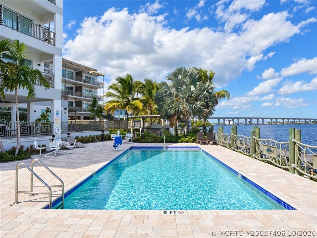41 SW Seminole Street, Unit Apt# 404, Stuart, FL 34994 Photo