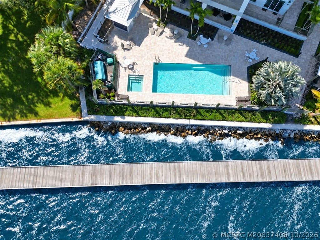 41 SW Seminole Street, Unit Apt# 404, Stuart, FL 34994 Photo