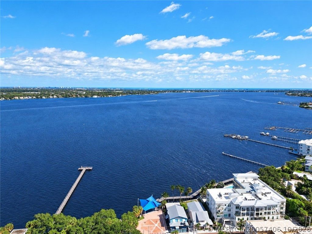 41 SW Seminole Street, Unit Apt# 404, Stuart, FL 34994 Photo