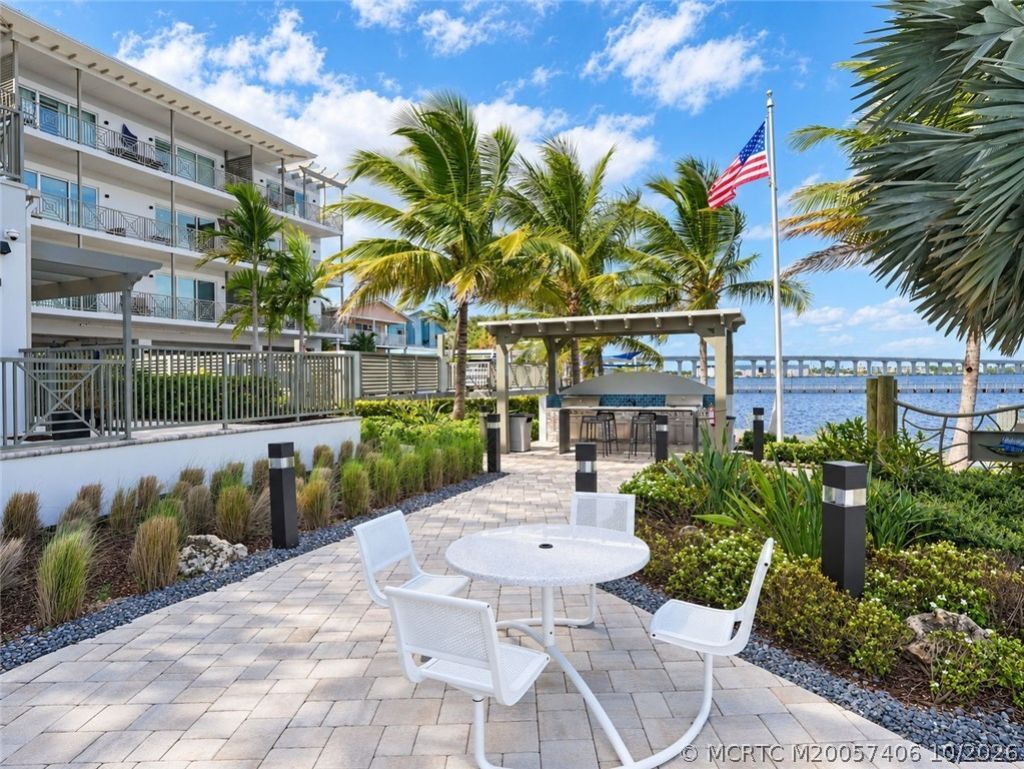 41 SW Seminole Street, Unit Apt# 404, Stuart, FL 34994 Photo