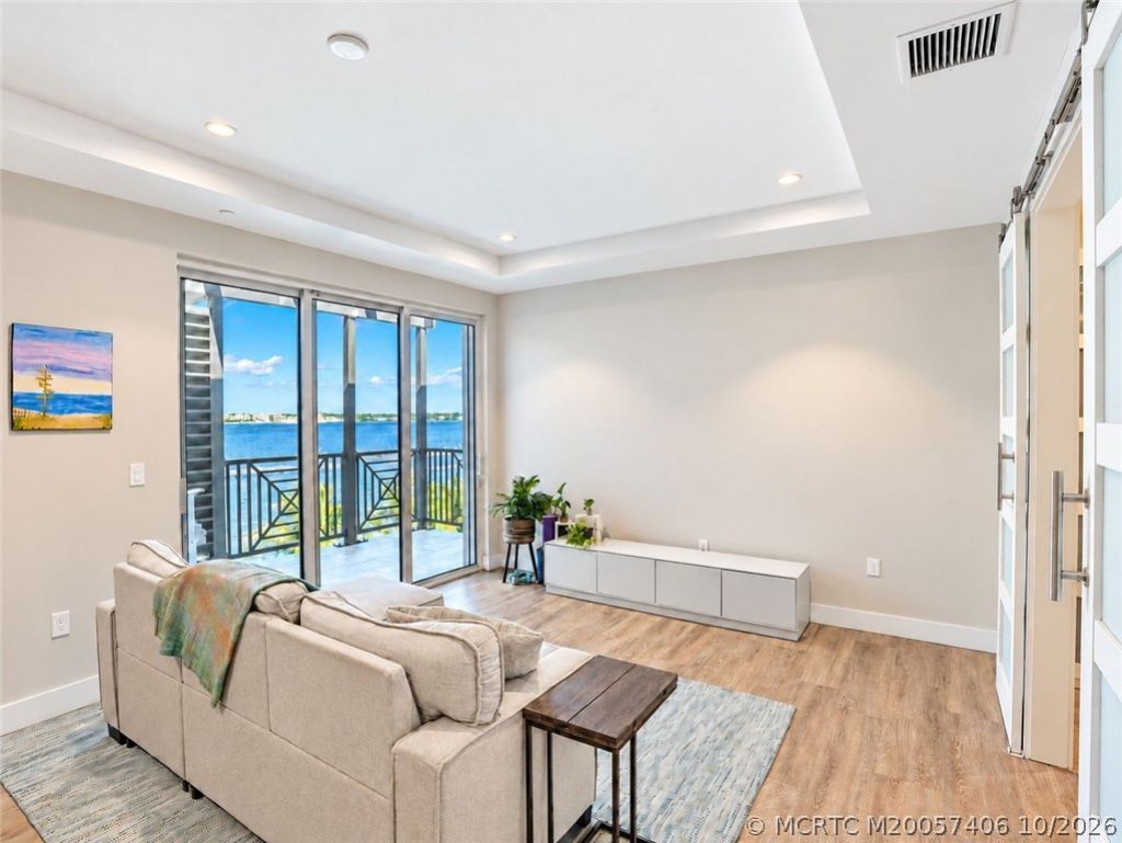 41 SW Seminole Street, Unit Apt# 404, Stuart, FL 34994 Photo