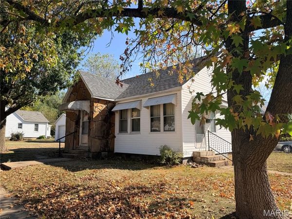 486 N Jackson Avenue , Lebanon, MO 65536