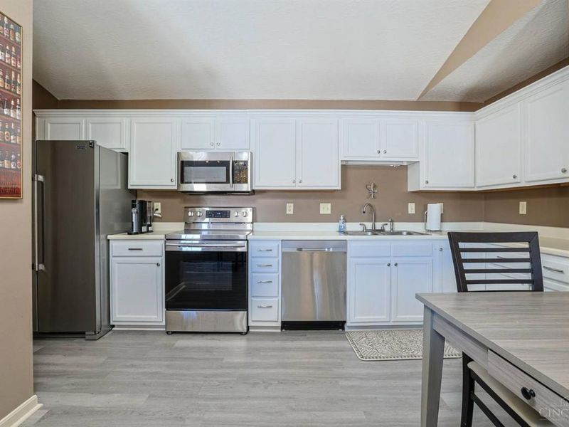 3314 Emerald Lakes Drive, Unit 29, Cincinnati, OH 45211 Photo 11