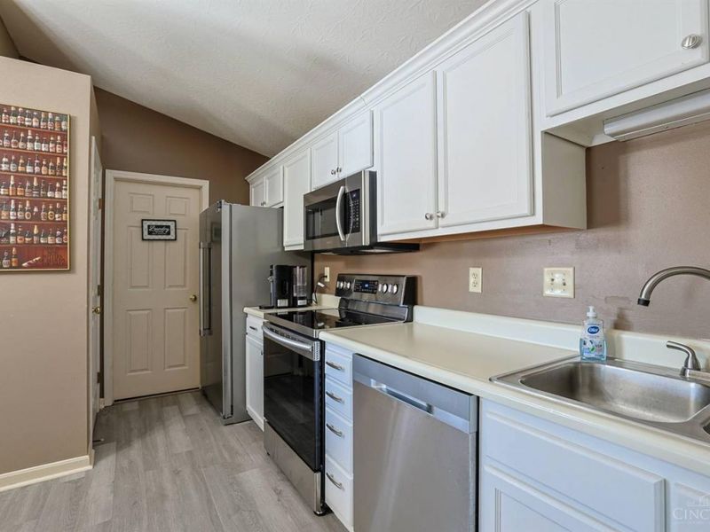 3314 Emerald Lakes Drive, Unit 29, Cincinnati, OH 45211 Photo 13