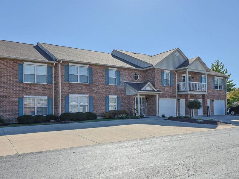 3314 Emerald Lakes Drive, Unit 29, Cincinnati, OH 45211 Photo 2