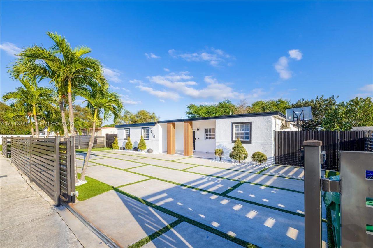 1930 NW 163rd St Rd , Miami Gardens, FL 33054 Photo