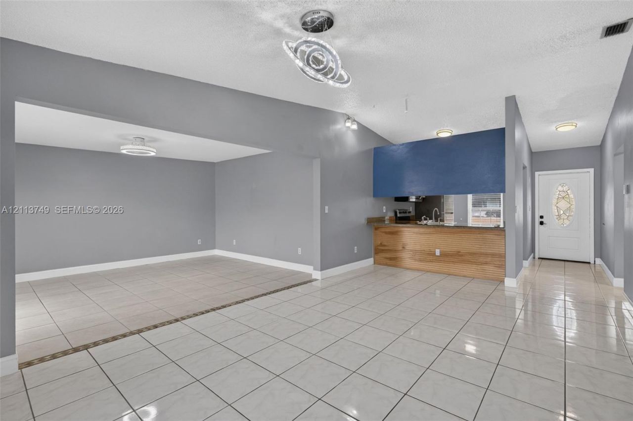 9591 W Fern Ln, Miramar, FL 33025 Photo
