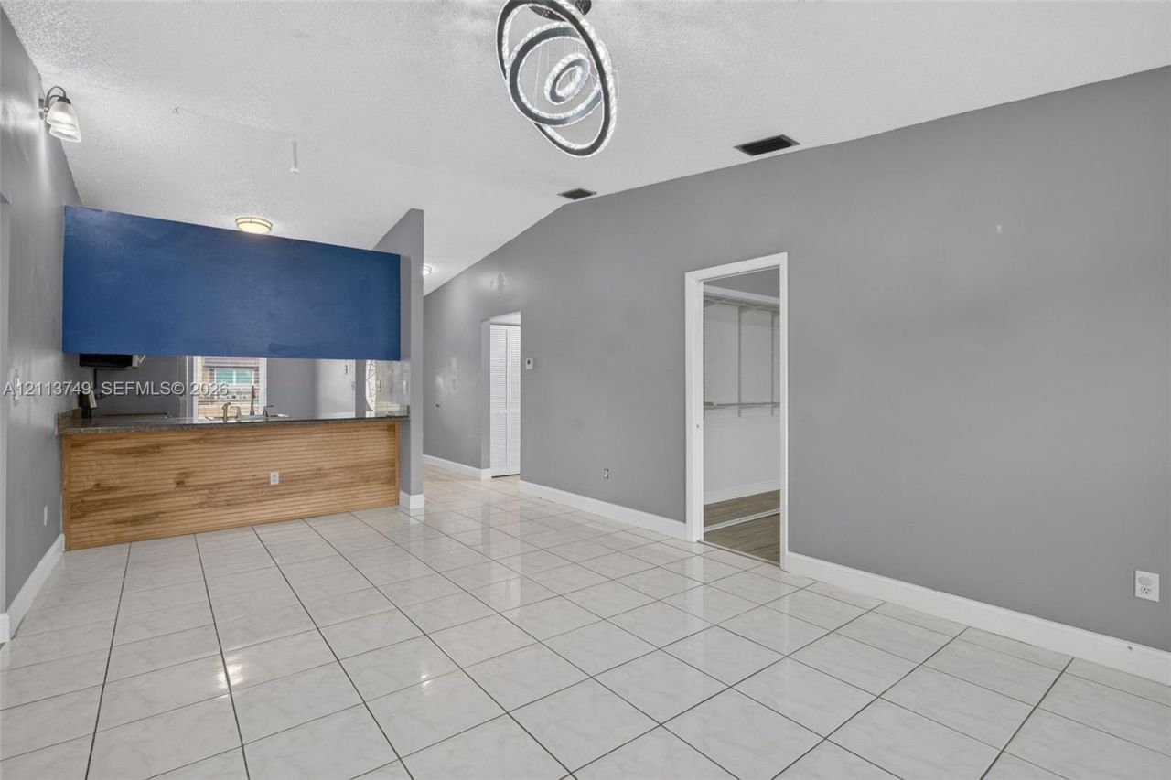 9591 W Fern Ln, Miramar, FL 33025 Photo