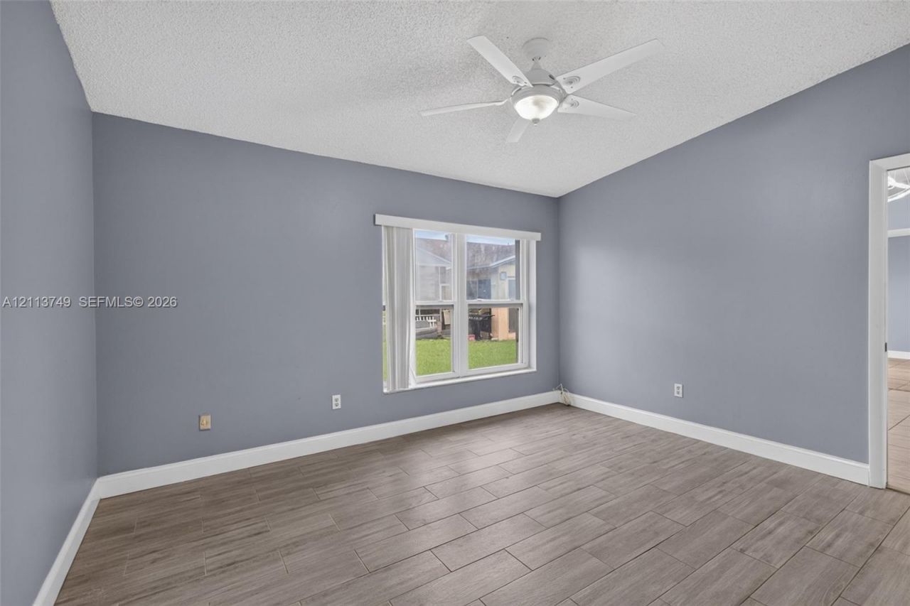 9591 W Fern Ln, Miramar, FL 33025 Photo