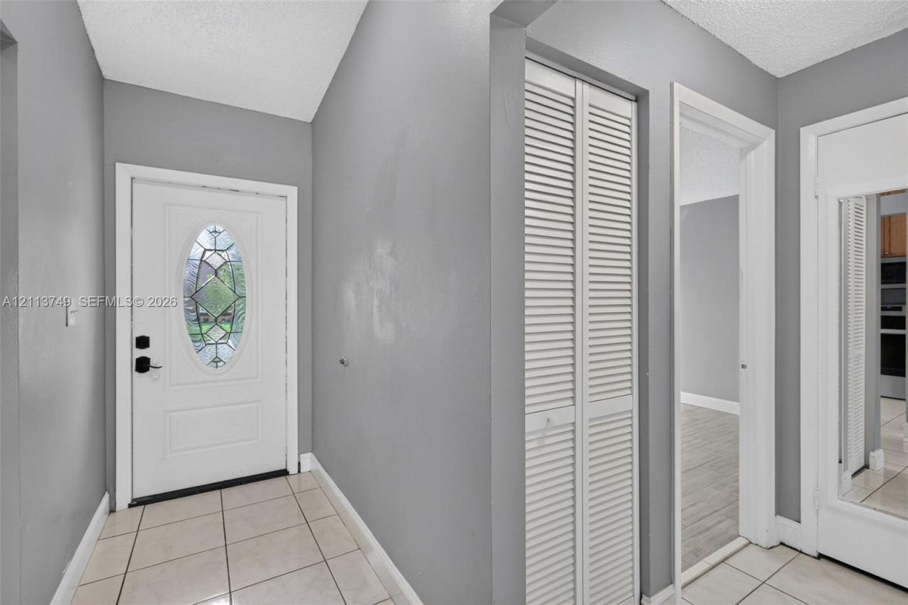 9591 W Fern Ln, Miramar, FL 33025 Photo