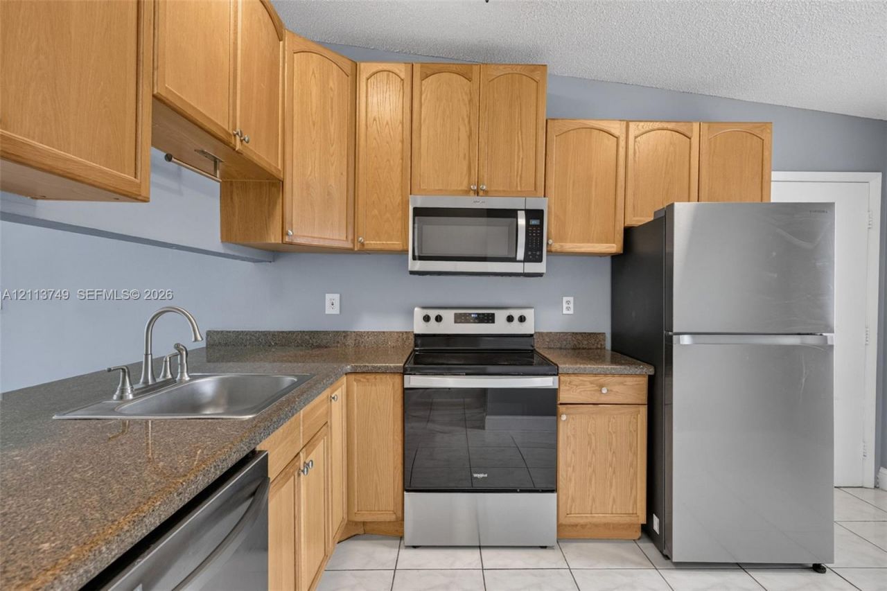 9591 W Fern Ln, Miramar, FL 33025 Photo