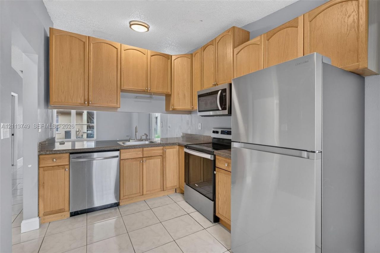 9591 W Fern Ln, Miramar, FL 33025 Photo