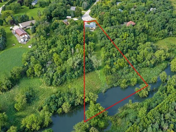 6511 203rd AVENUE, Bristol, WI 53104