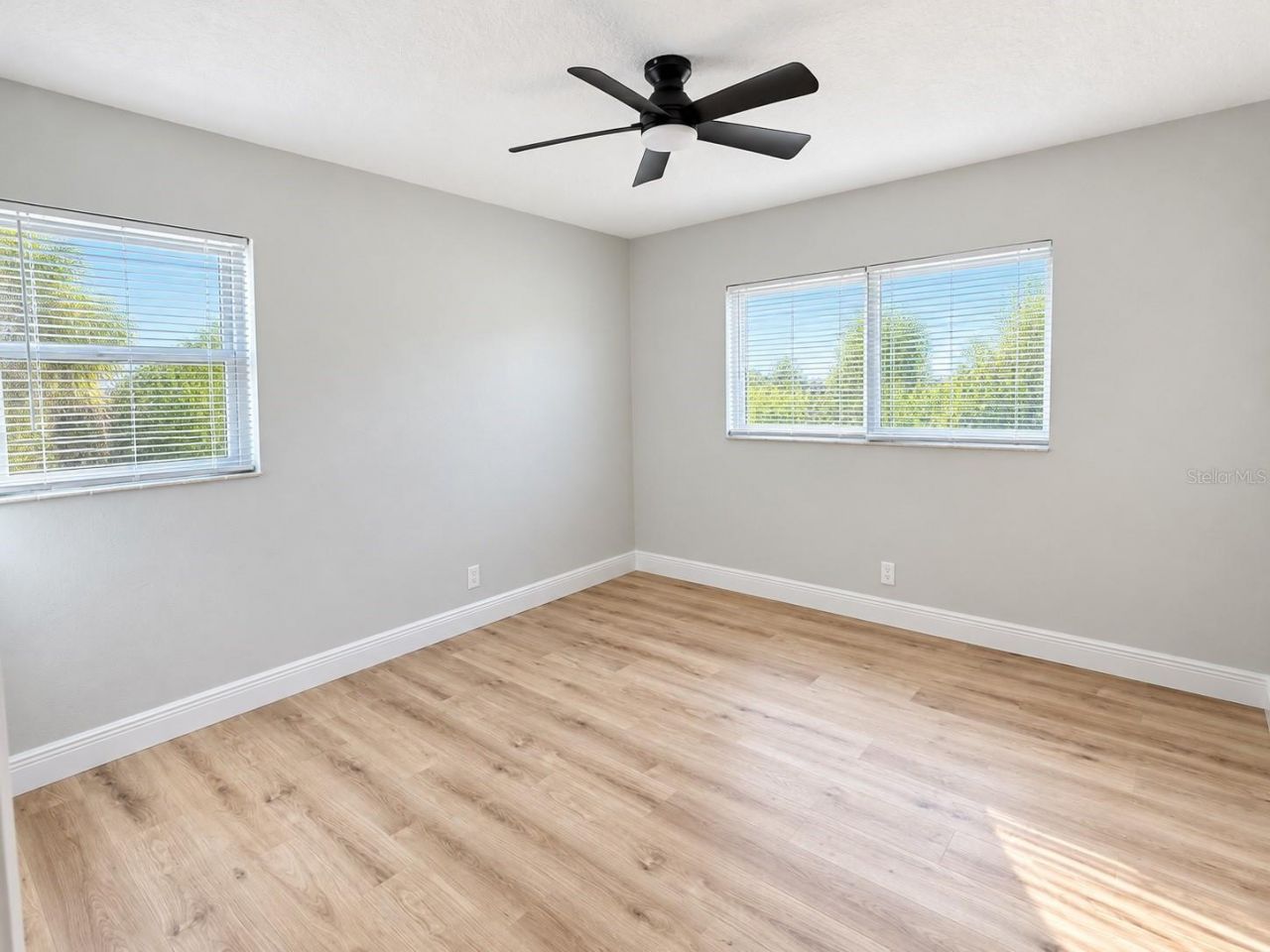 745 63rd Avenue S, Saint Petersburg, FL 33705 Photo