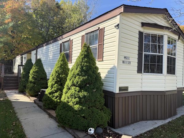 W211N11625 Hilltop Circle, Germantown, WI 53022