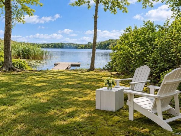 230A Big Fresh Pond Road , Southampton, NY 11968