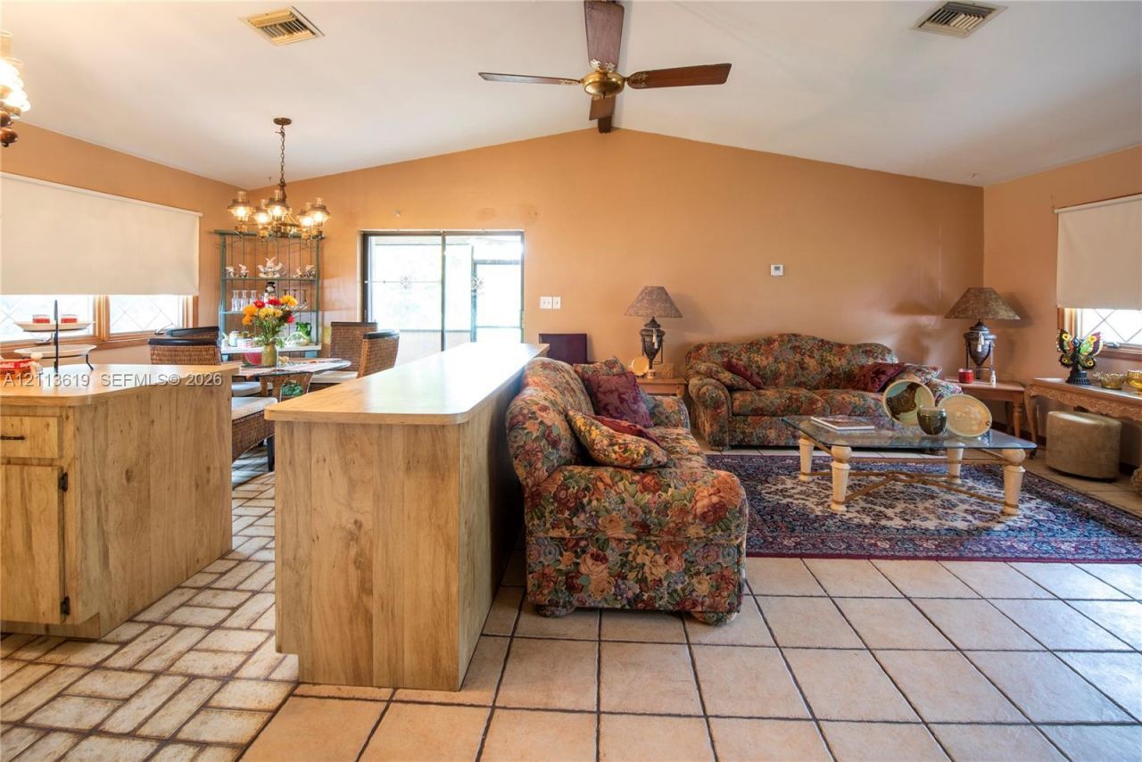 5310 SW 109 Ave , Davie, FL 33328 Photo