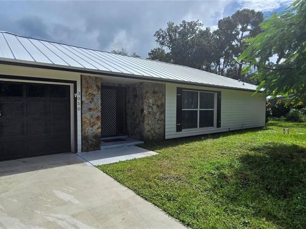3050 Par Dr , Vero Beach, FL 32960