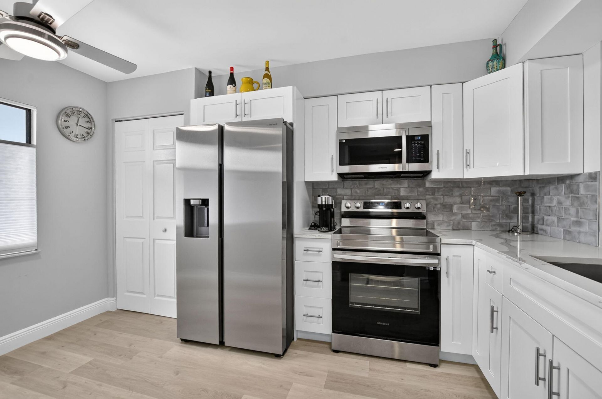 7290 Kinghurst Drive, Unit 807, Delray Beach, FL 33446 Photo
