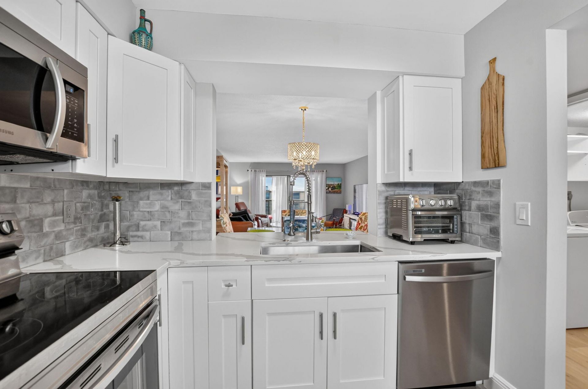 7290 Kinghurst Drive, Unit 807, Delray Beach, FL 33446 Photo