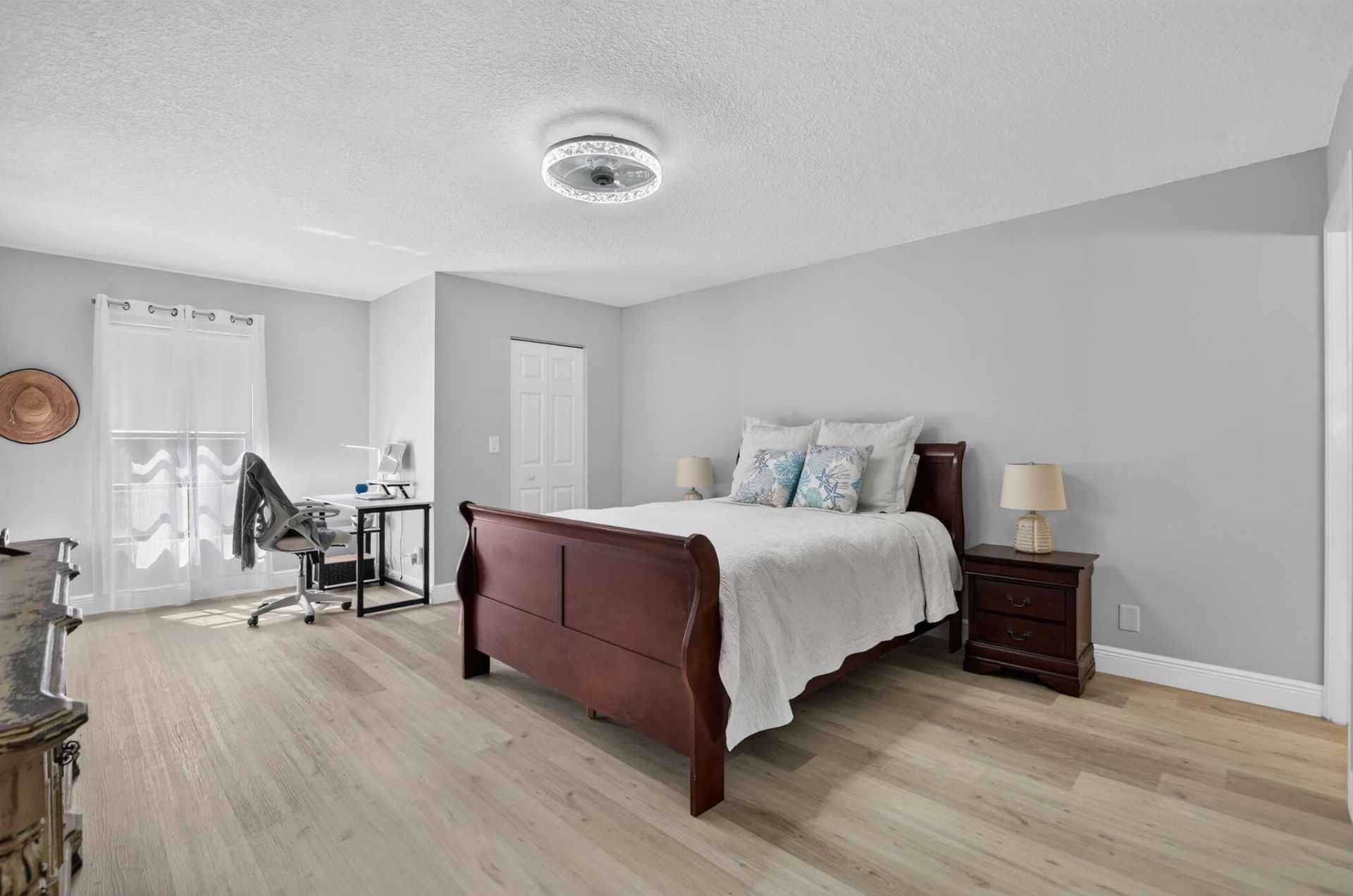 7290 Kinghurst Drive, Unit 807, Delray Beach, FL 33446 Photo