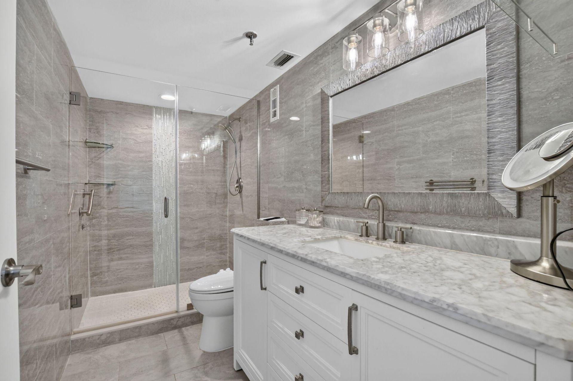 7290 Kinghurst Drive, Unit 807, Delray Beach, FL 33446 Photo