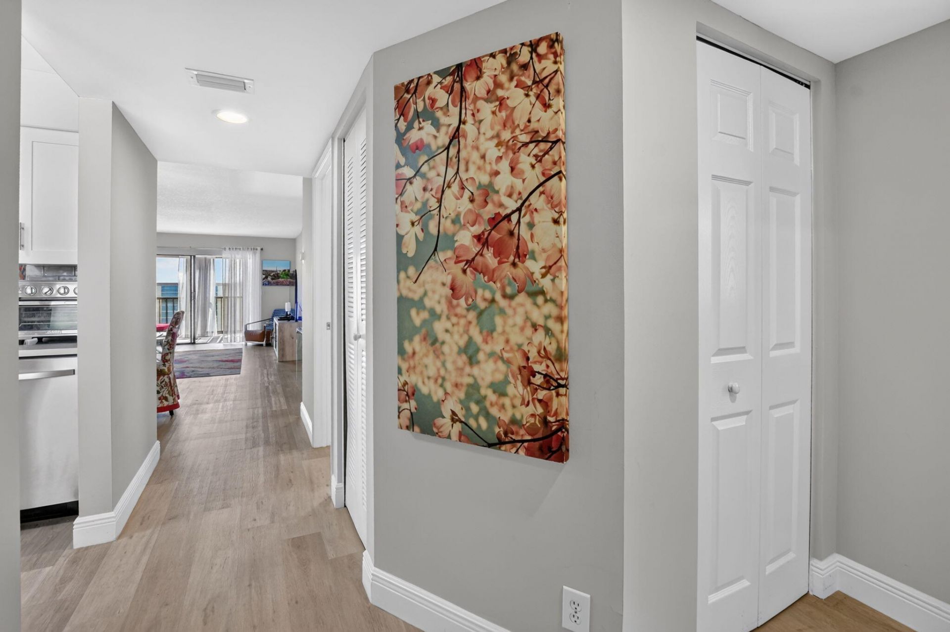 7290 Kinghurst Drive, Unit 807, Delray Beach, FL 33446 Photo