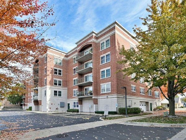 104 N Plum Grove Road, Unit 402, Palatine, IL 60067