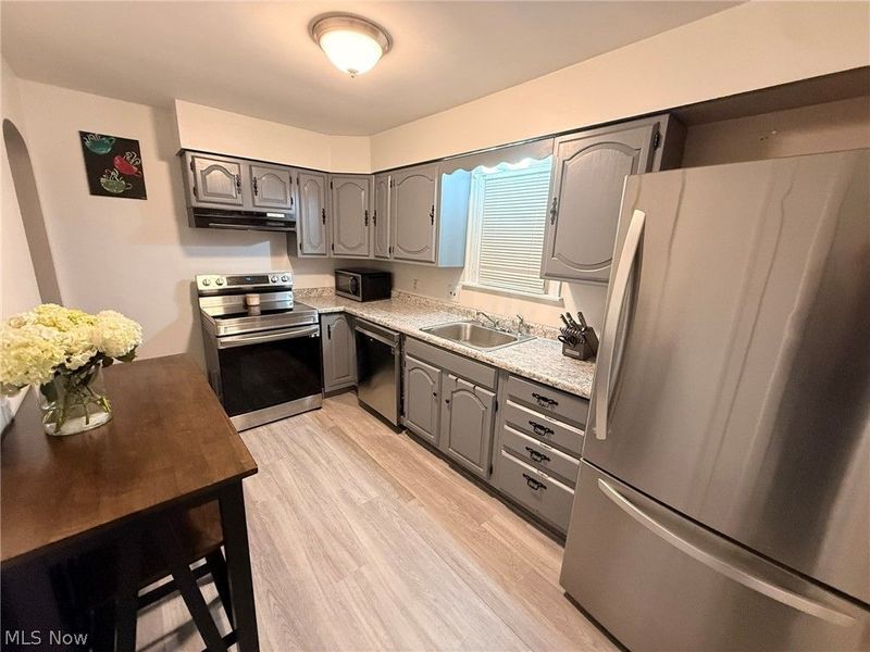 1015 John Street , Niles, OH 44446 Photo 7