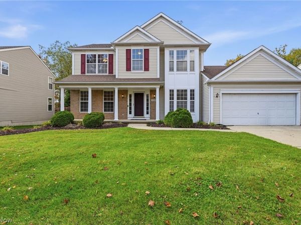 828 Theora Drive, Brunswick, OH 44212