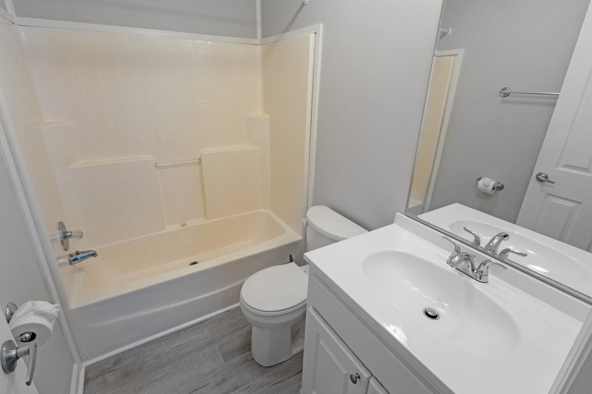 1108 Spiers Circle Photo 6