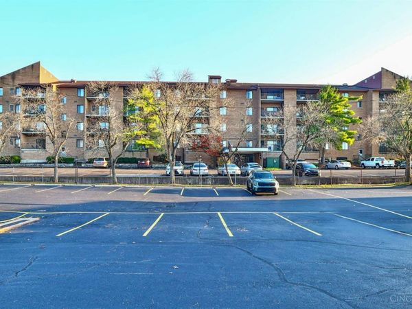 3004 Glenmore Avenue, Unit 203, Cincinnati, OH 45238