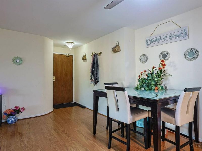 3004 Glenmore Avenue, Unit 203, Cincinnati, OH 45238 Photo 5