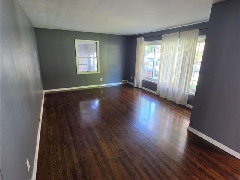 844 N Bentley, Niles, OH 44446 Photo 4