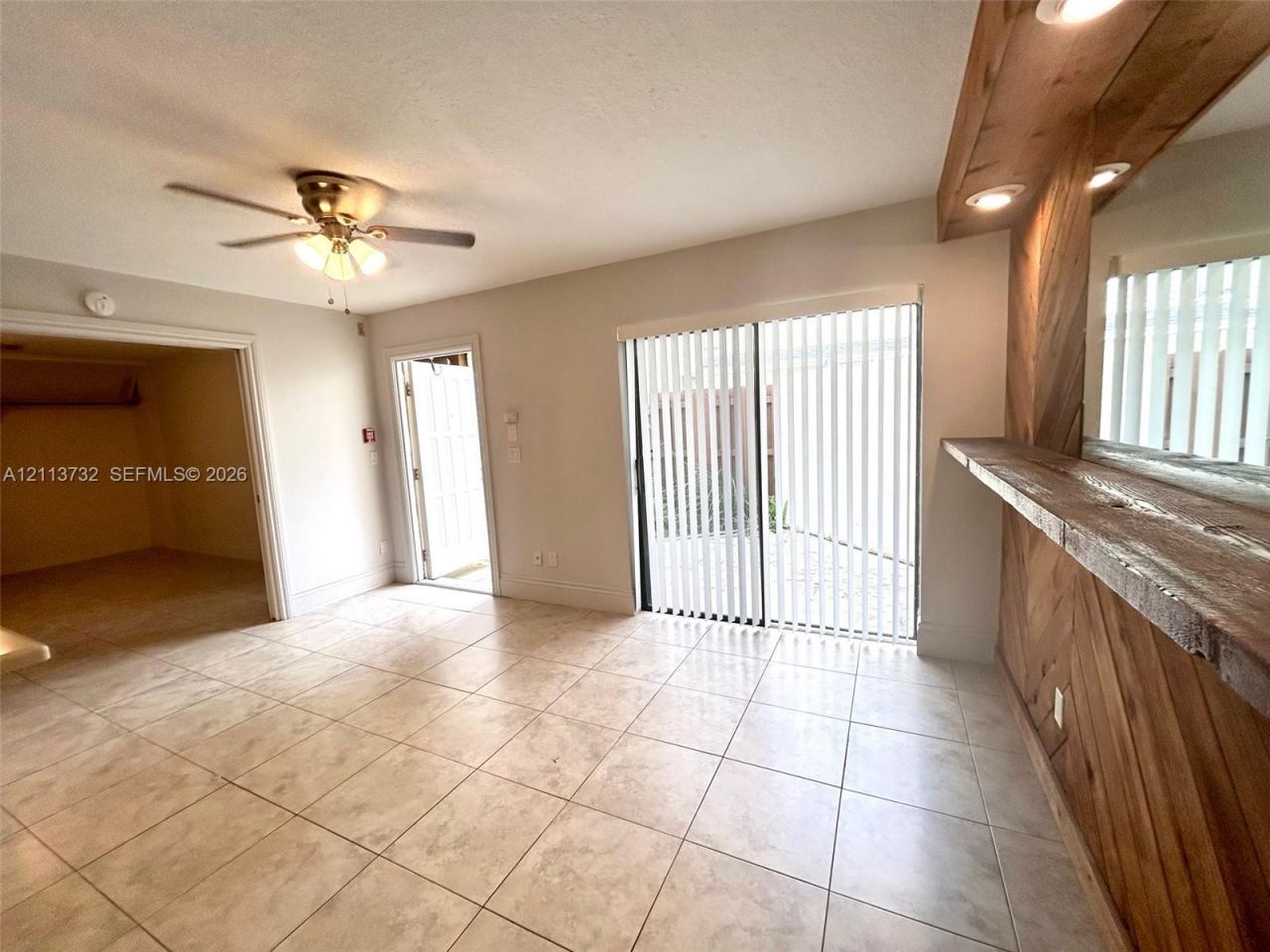 645 Executive Center Dr , Unit R107, West Palm Beach, FL 33401 Photo