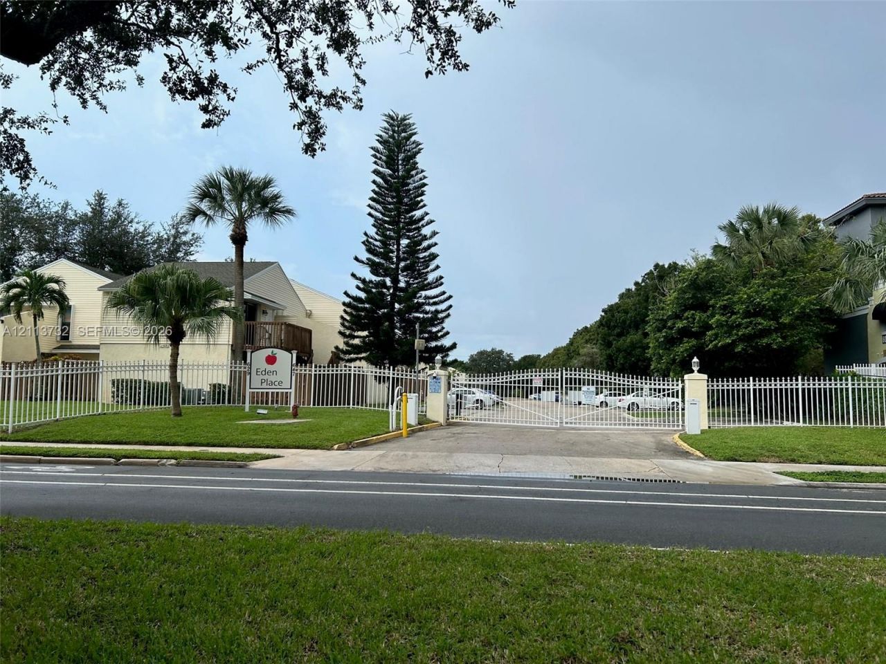 645 Executive Center Dr , Unit R107, West Palm Beach, FL 33401 Photo