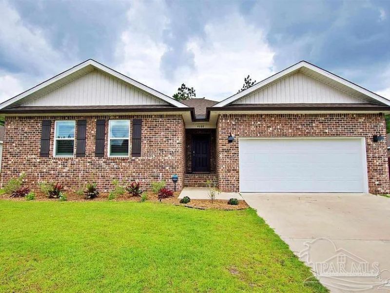 4680 Red Oak Dr, Milton, FL 32583 Main Photo