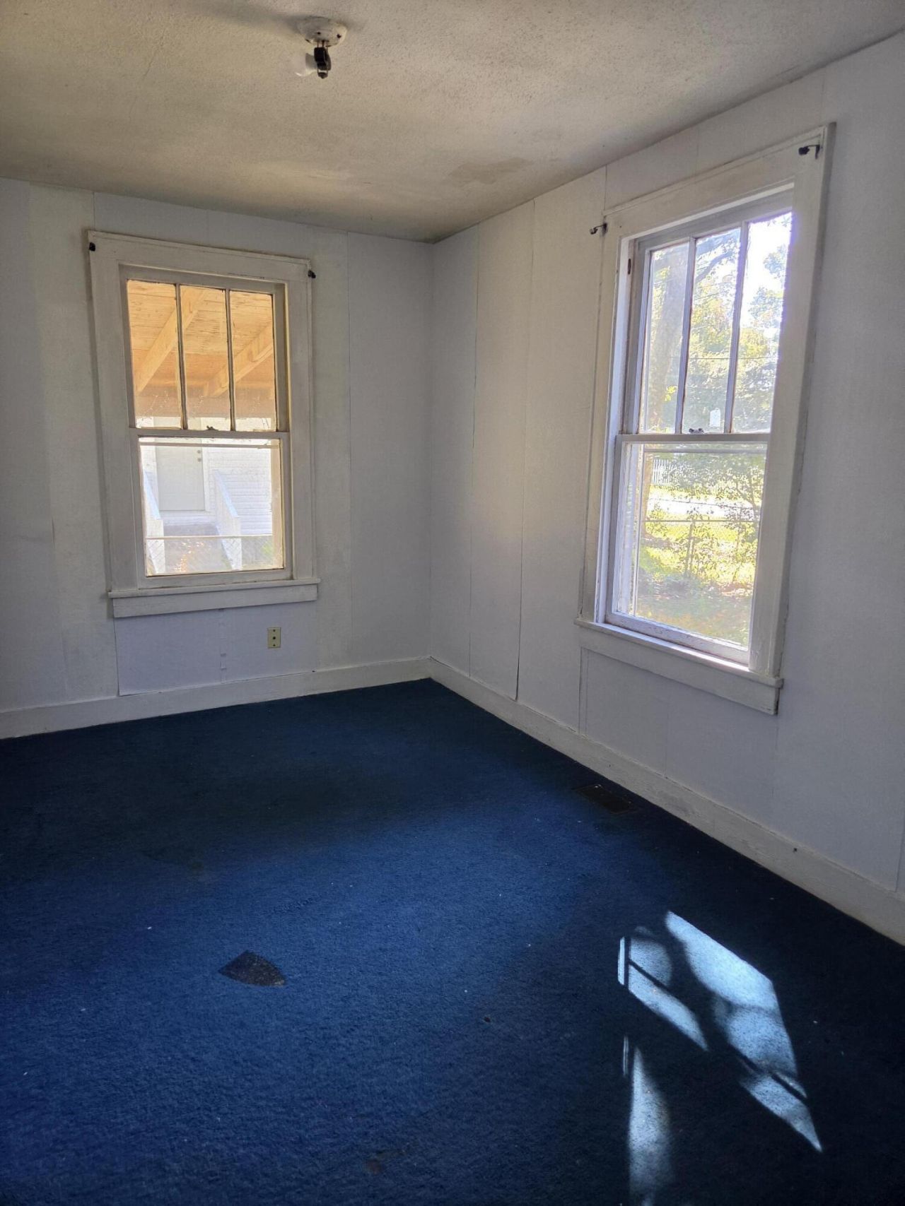 4045 Gary Drive Photo 5