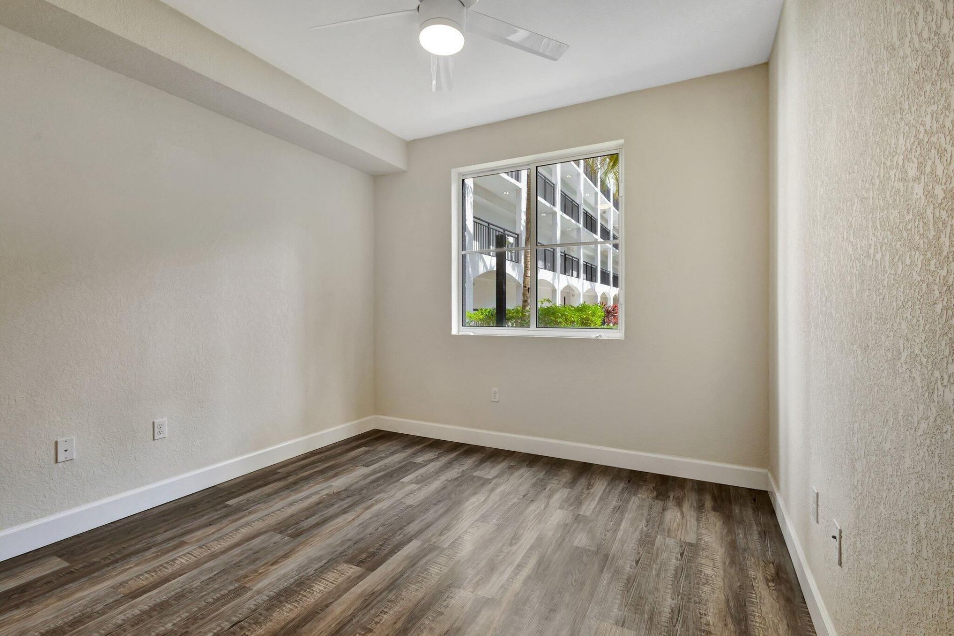 1660 Renaissance Commons Boulevard, Unit 2124, Boynton Beach, FL 33426 Photo