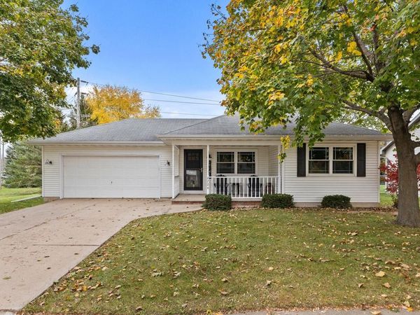 2724 S SUMMERSET DRIVE, Appleton, WI 54915