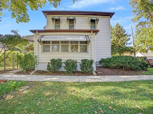 210 W Sherman Avenue , Pontiac, IL 61764
