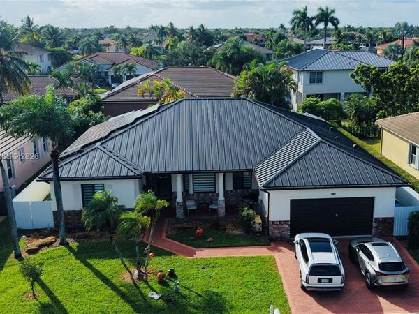 980 SW 159th Ter , Pembroke Pines, FL 33027