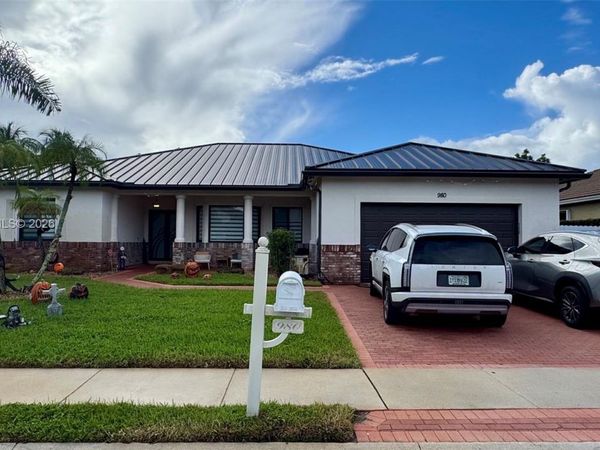 980 SW 159th Ter , Pembroke Pines, FL 33027