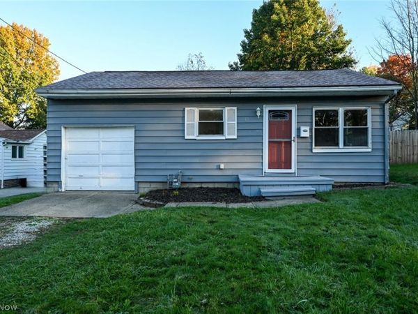 69 W Hiram Street , Barberton, OH 44203