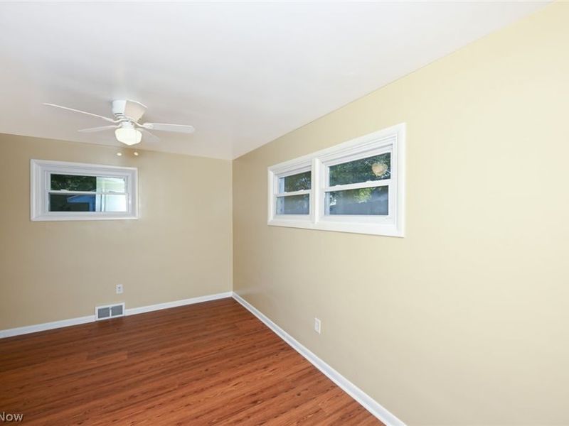 69 W Hiram Street , Barberton, OH 44203 Photo 16