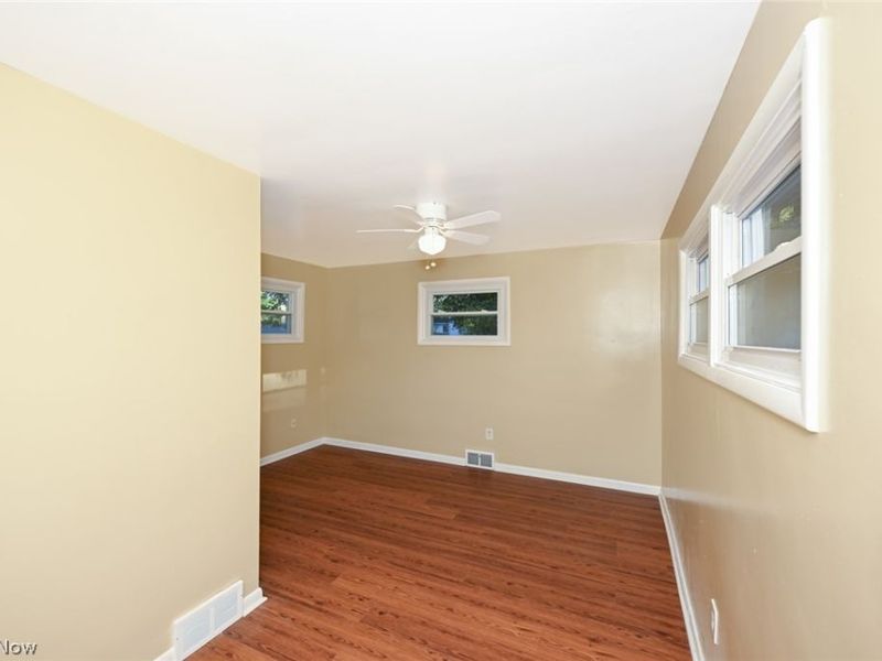 69 W Hiram Street , Barberton, OH 44203 Photo 17
