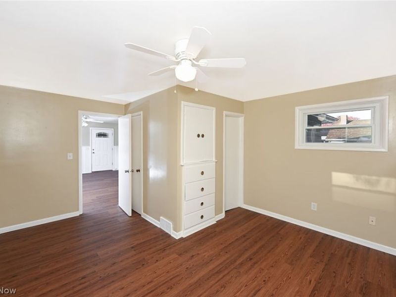 69 W Hiram Street , Barberton, OH 44203 Photo 18