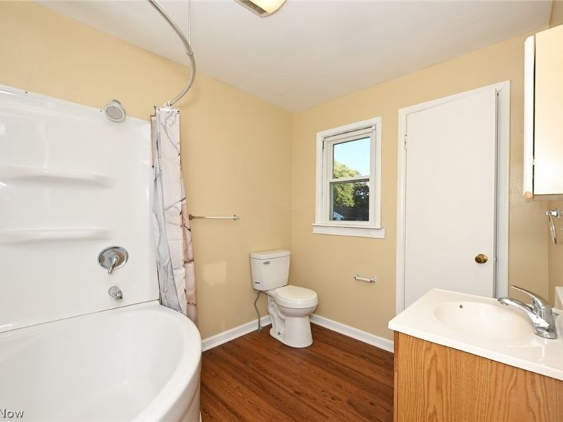 69 W Hiram Street , Barberton, OH 44203 Photo 22