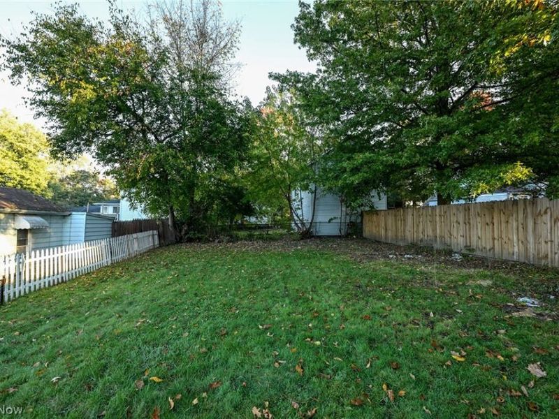 69 W Hiram Street , Barberton, OH 44203 Photo 28