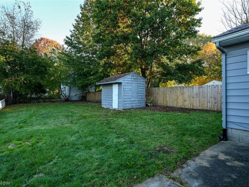 69 W Hiram Street , Barberton, OH 44203 Photo 34